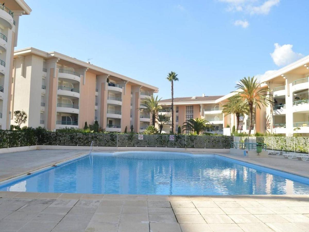 Frejus: Appt 2P, 5 Pers, Piscine, Plage A 150M, Parking, Animaux Ok - Fr-1-226A-357 Экстерьер фото