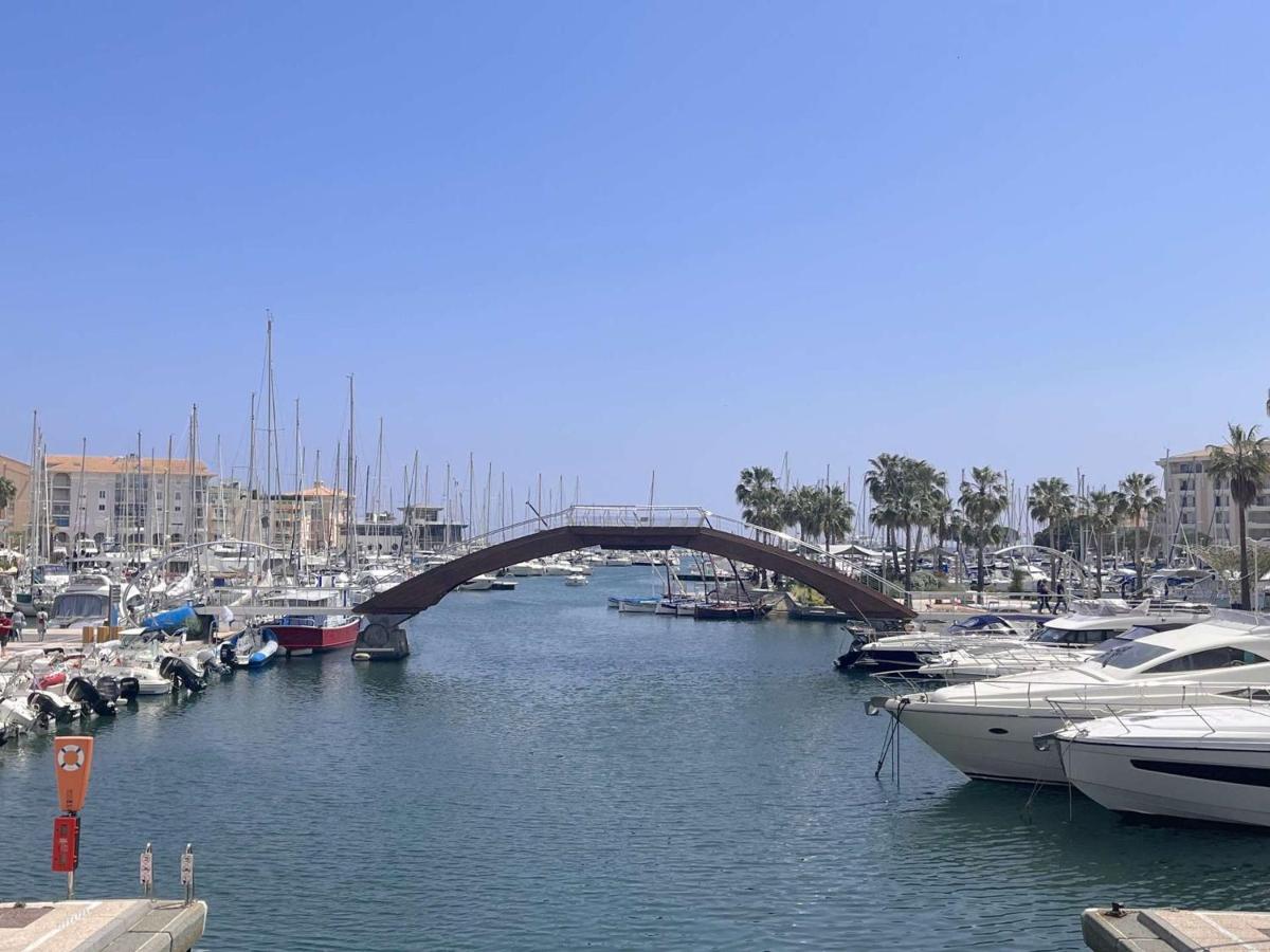 Frejus: Appt 2P, 5 Pers, Piscine, Plage A 150M, Parking, Animaux Ok - Fr-1-226A-357 Экстерьер фото